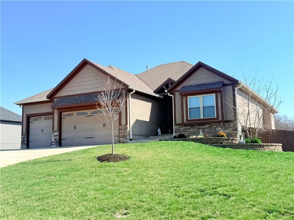 4411 SE Lariat Drive — photo 3