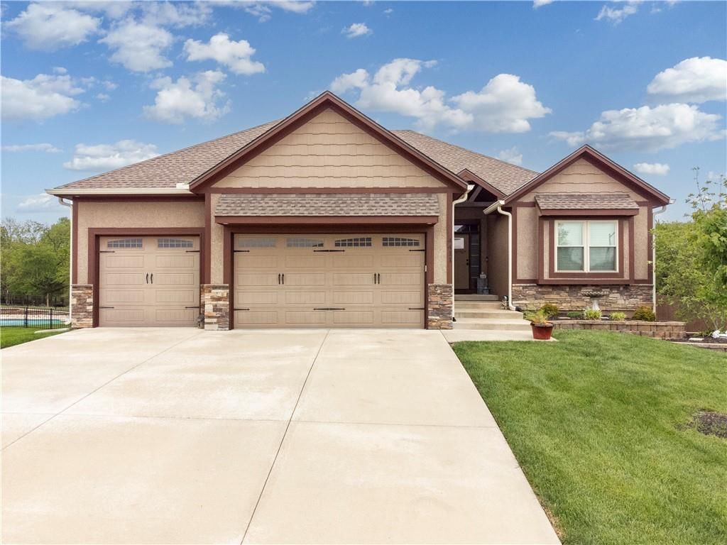 4411 SE Lariat Drive — photo 5