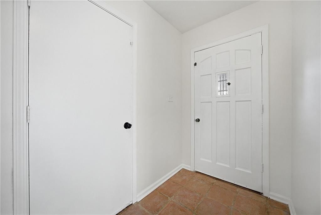 10217 Conser Street — photo 6