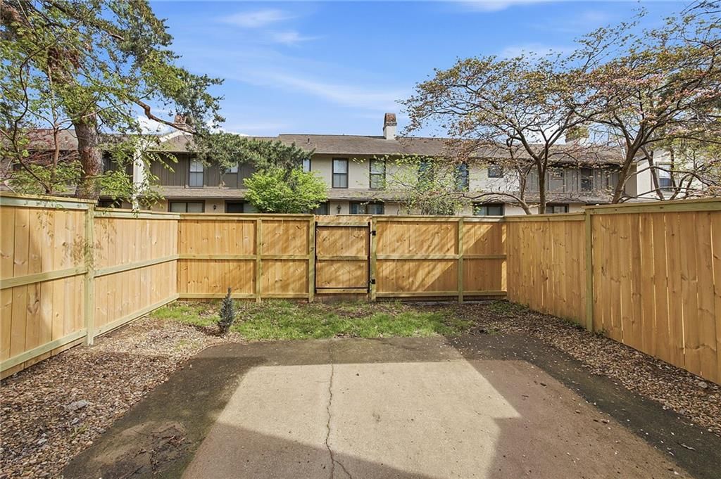 10217 Conser Street — photo 26