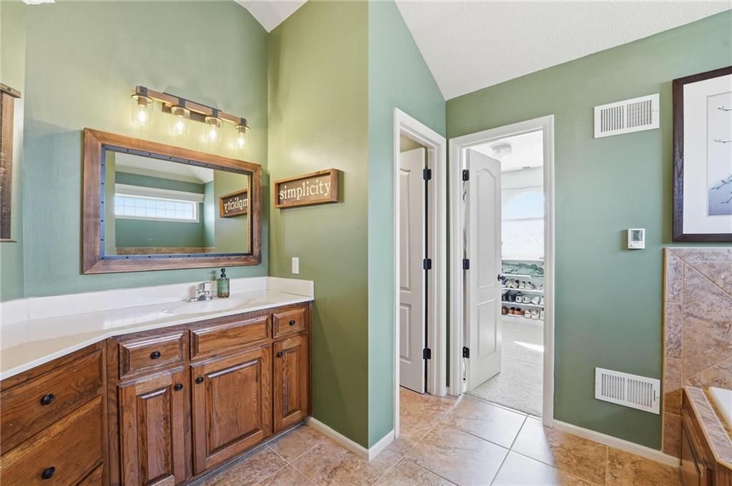1256 SW Summit Crossing Circle — photo 24