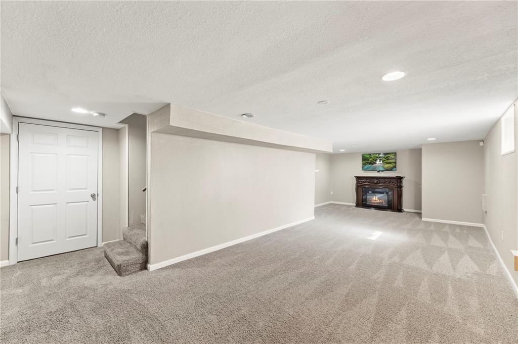 202 NW Ironbark Street — photo 32