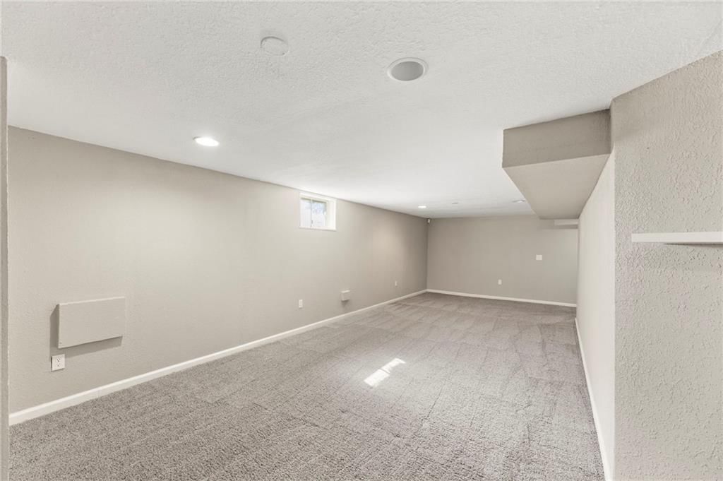 202 NW Ironbark Street — photo 33