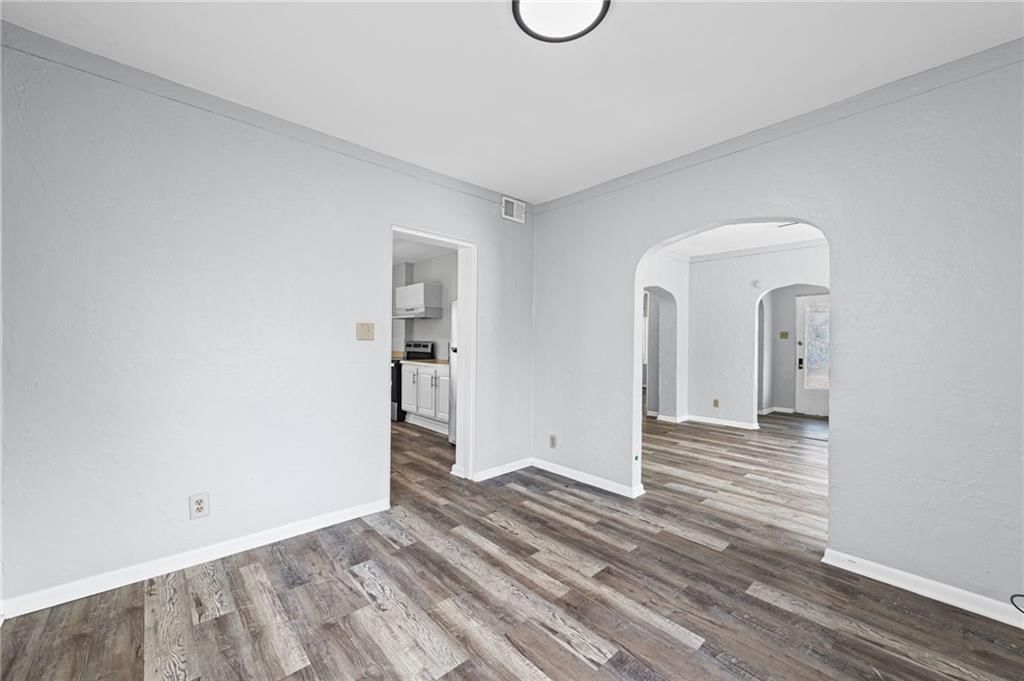 2104 S Norwood Avenue — photo 13