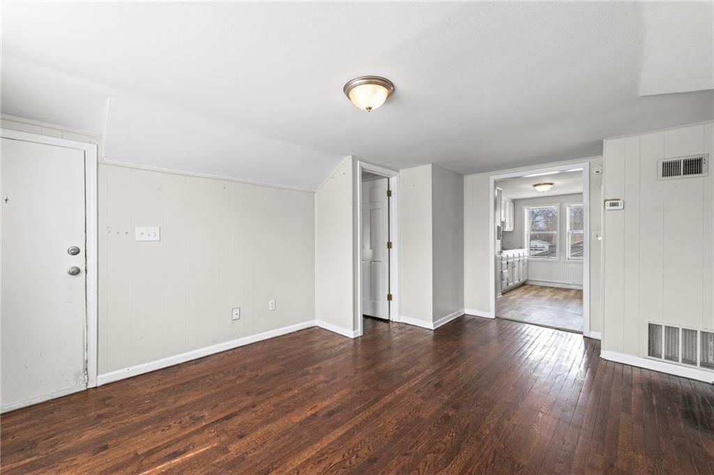 2104 S Norwood Avenue — photo 19