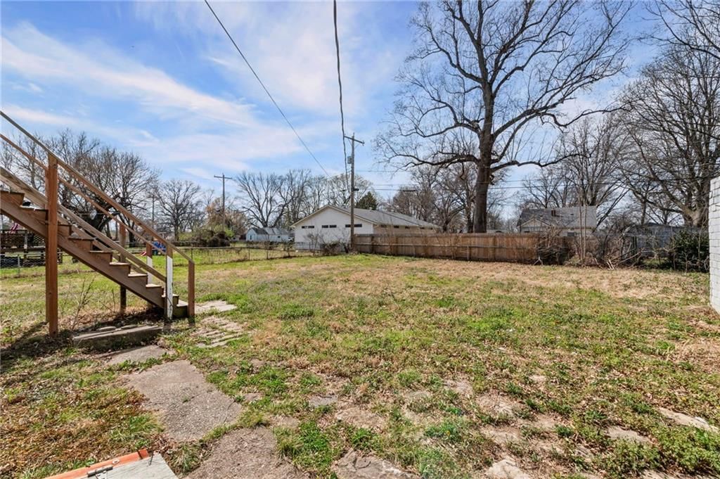 2104 S Norwood Avenue — photo 35