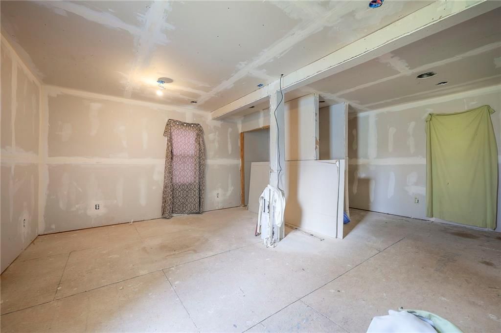 1508 Rowland Avenue — photo 15