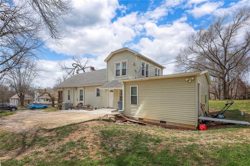 1508 Rowland Avenue — photo 19
