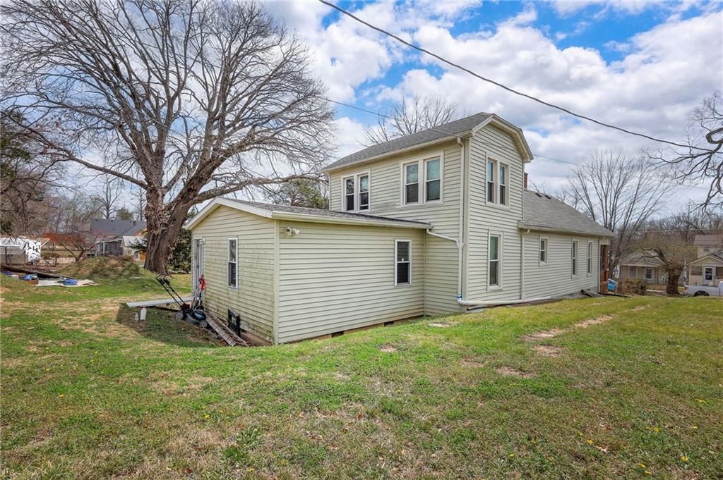 1508 Rowland Avenue — photo 21