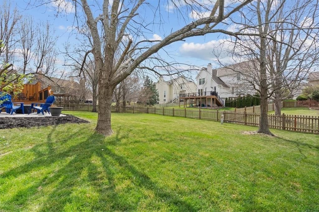 8810 W 147th Terrace — photo 36