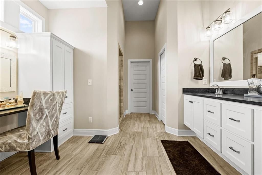 10008 N Revere Court — photo 17