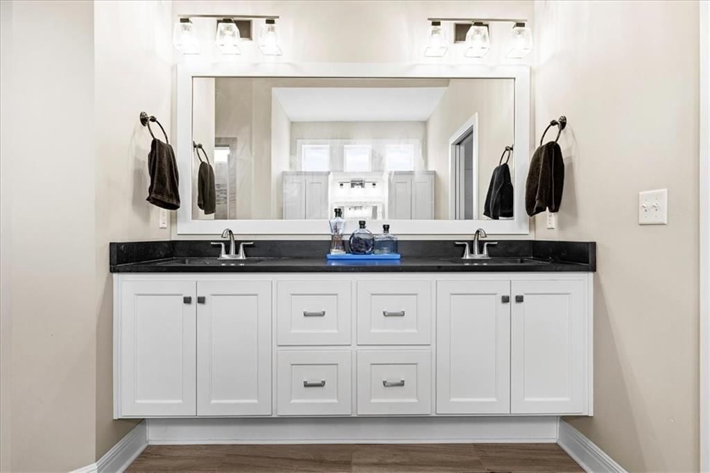 10008 N Revere Court — photo 18