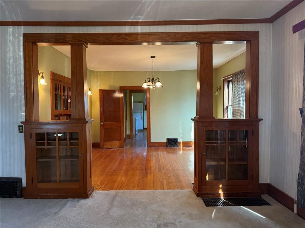303 S Elm Street — photo 8