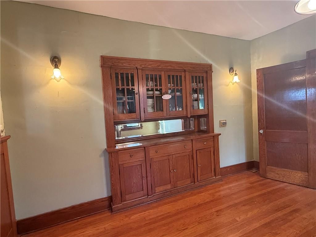303 S Elm Street — photo 9