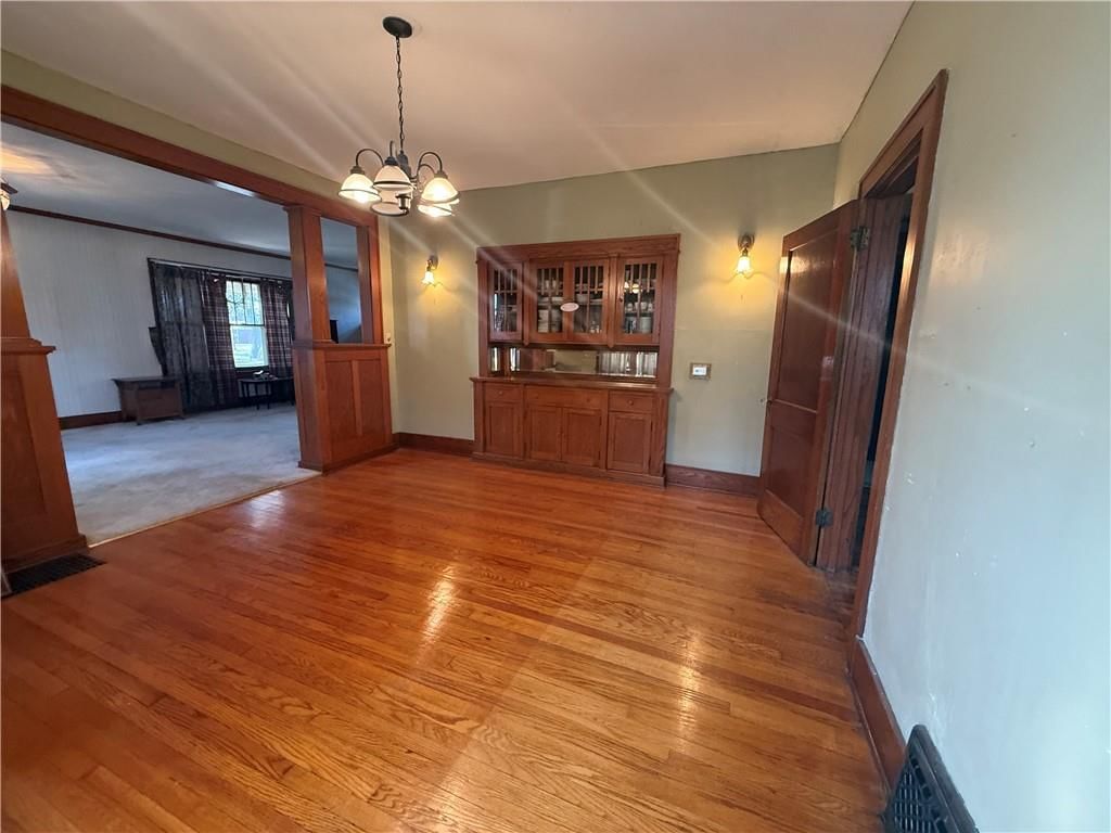 303 S Elm Street — photo 10