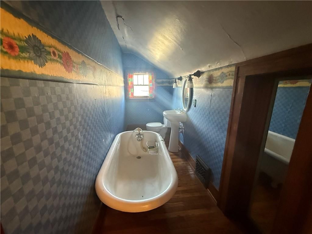 303 S Elm Street — photo 24
