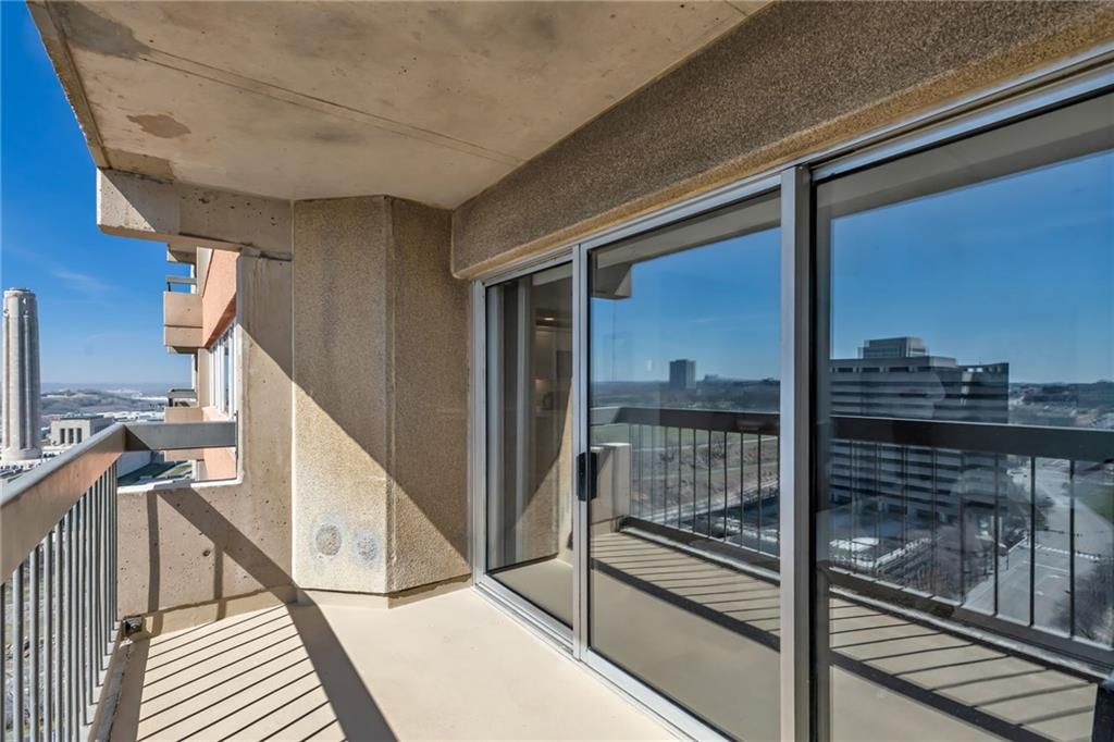 2510 Grand Boulevard — photo 3