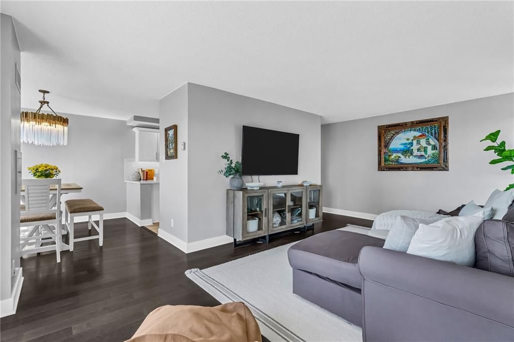 2510 Grand Boulevard — photo 4