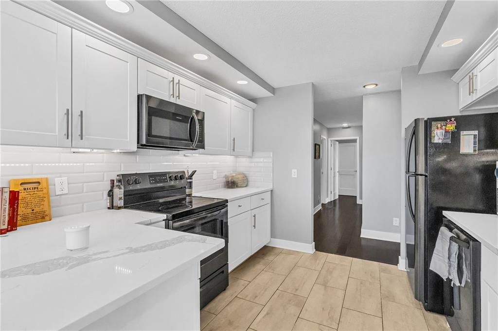 2510 Grand Boulevard — photo 7