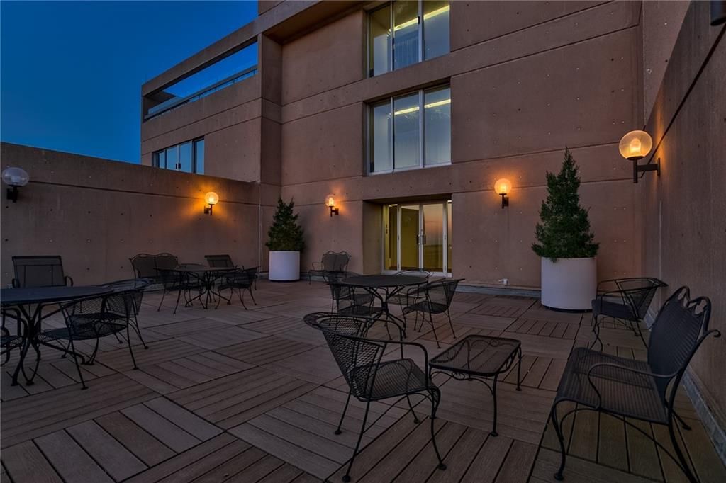 2510 Grand Boulevard — photo 32