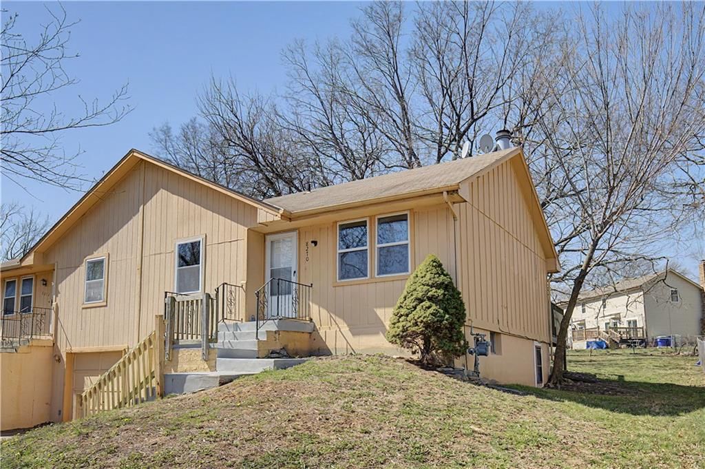 8270 Perry Street — photo 2