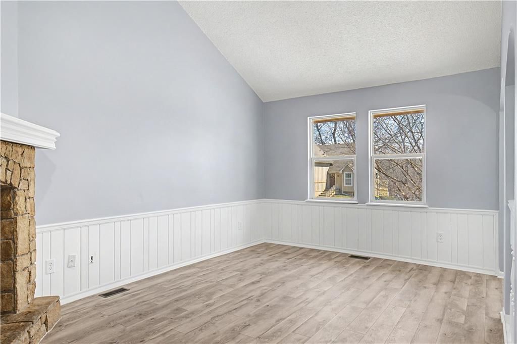 8270 Perry Street — photo 7