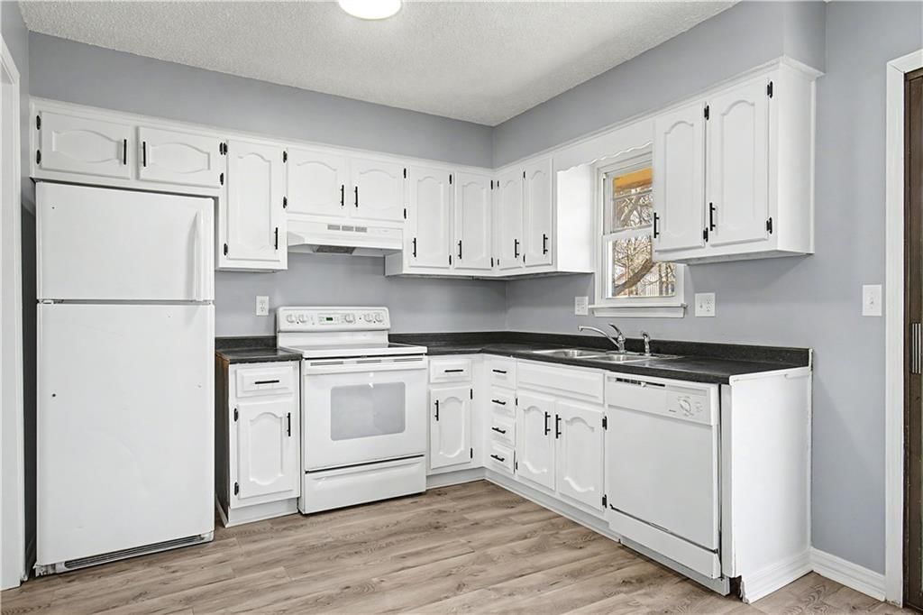 8270 Perry Street — photo 8