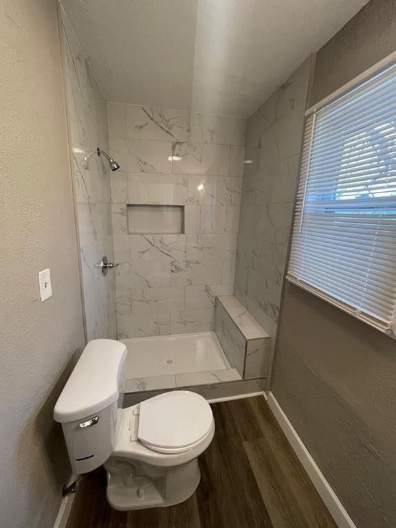 1025 Waverly Avenue — photo 10