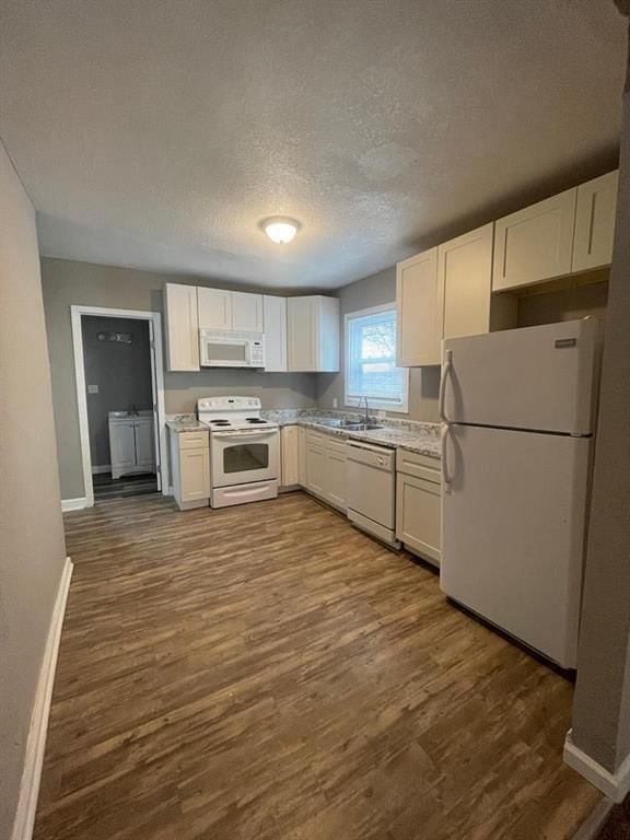 1025 Waverly Avenue — photo 14