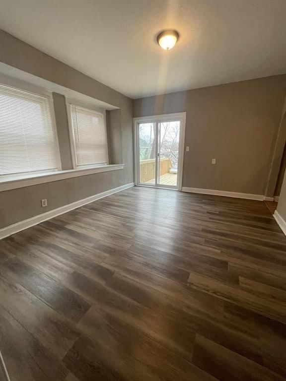 1025 Waverly Avenue — photo 15