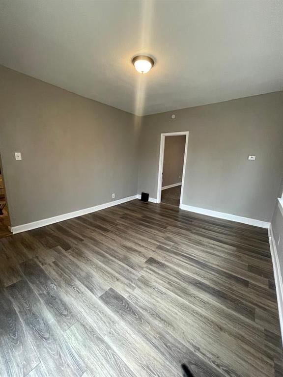 1025 Waverly Avenue — photo 16