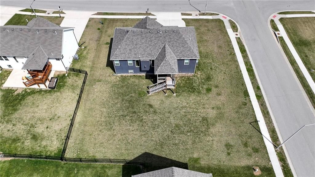10202 N Quincy Avenue — photo 36