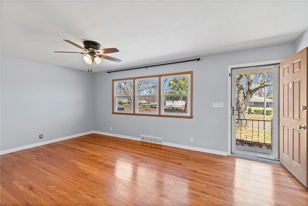 12905 E 54 Terrace — photo 3