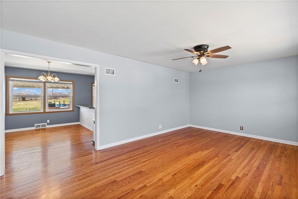 12905 E 54 Terrace — photo 4