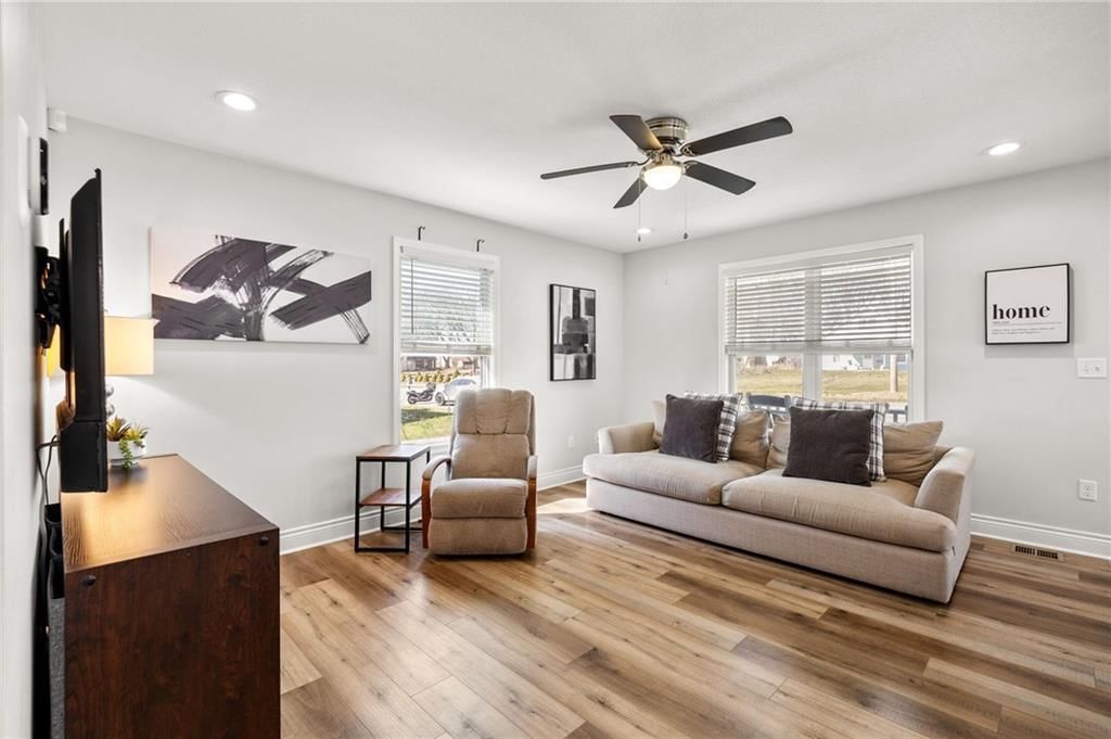411 E McPherson Street — photo 13
