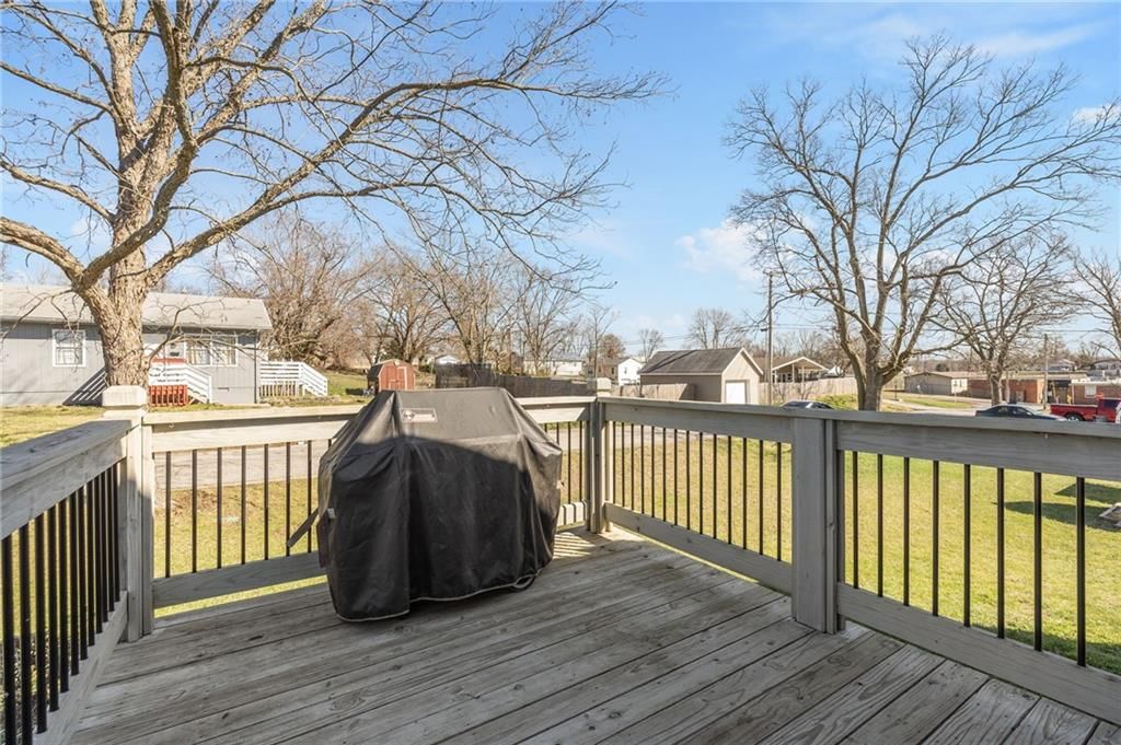 411 E McPherson Street — photo 36
