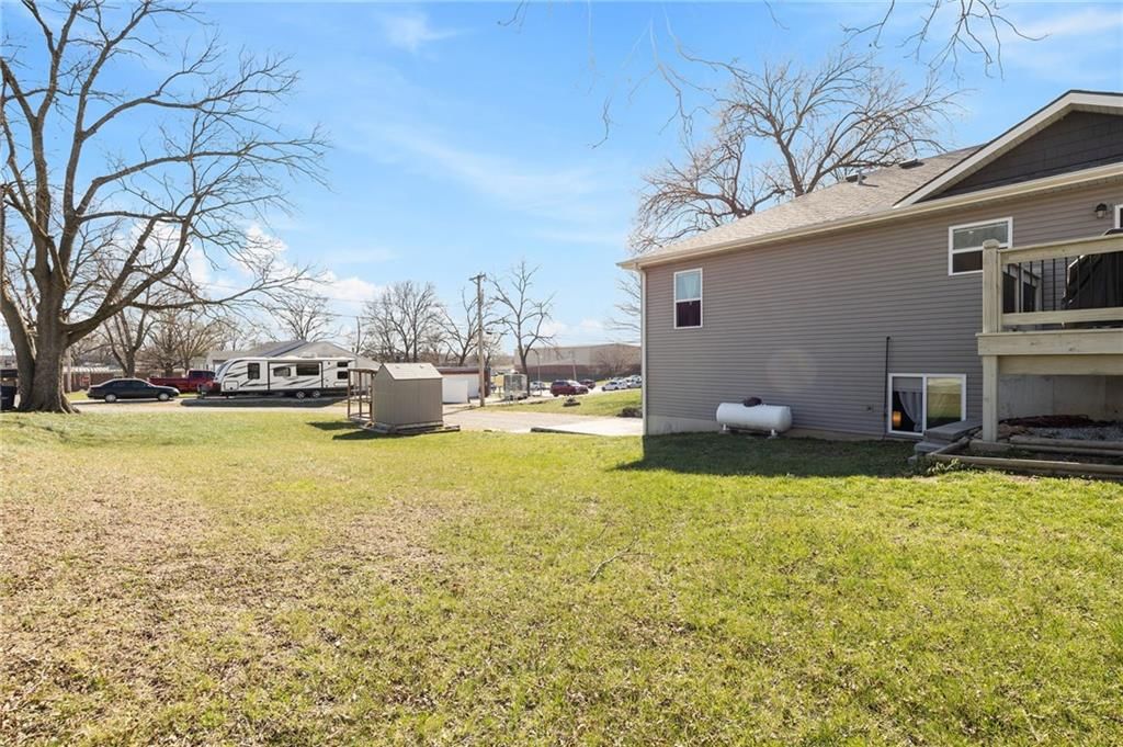 411 E McPherson Street — photo 38