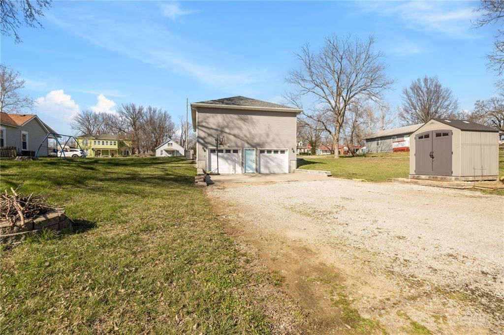 411 E McPherson Street — photo 39