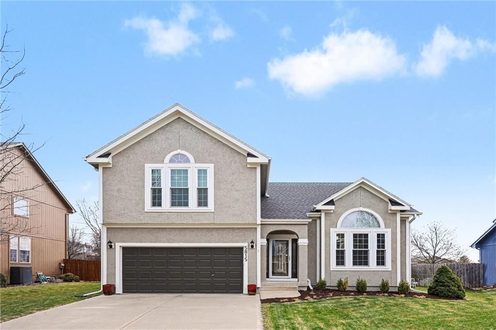 5815 Lakecrest Drive, Shawnee, KS