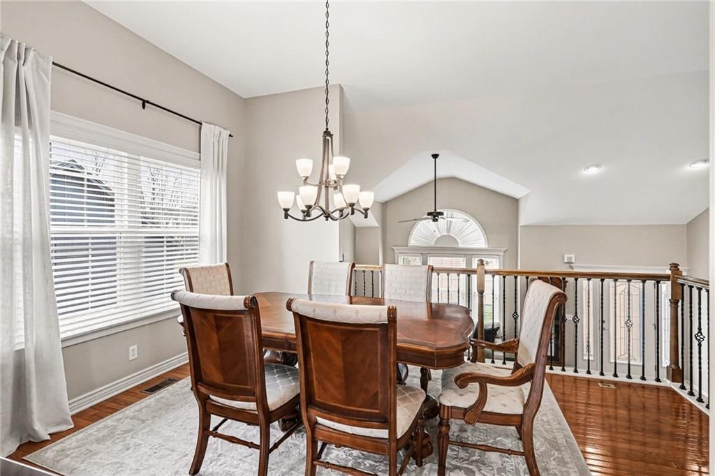 5815 Lakecrest Drive — photo 8
