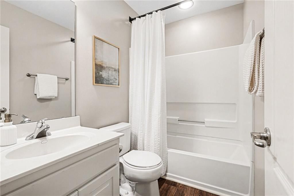 5815 Lakecrest Drive — photo 12