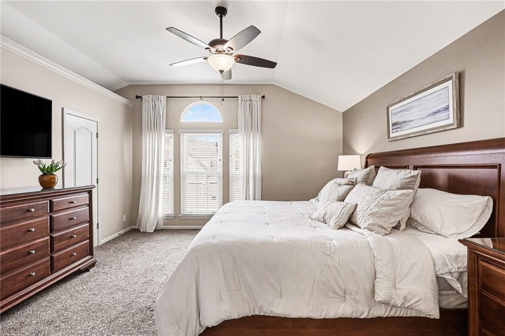 5815 Lakecrest Drive — photo 14