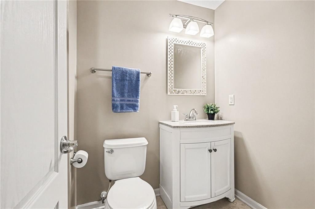5815 Lakecrest Drive — photo 18