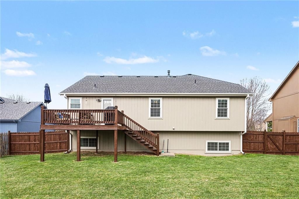 5815 Lakecrest Drive — photo 21