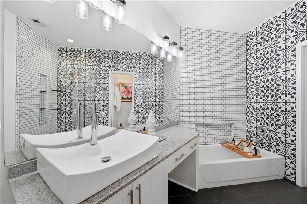 11624 TOMAHAWK CREEK Parkway — photo 29