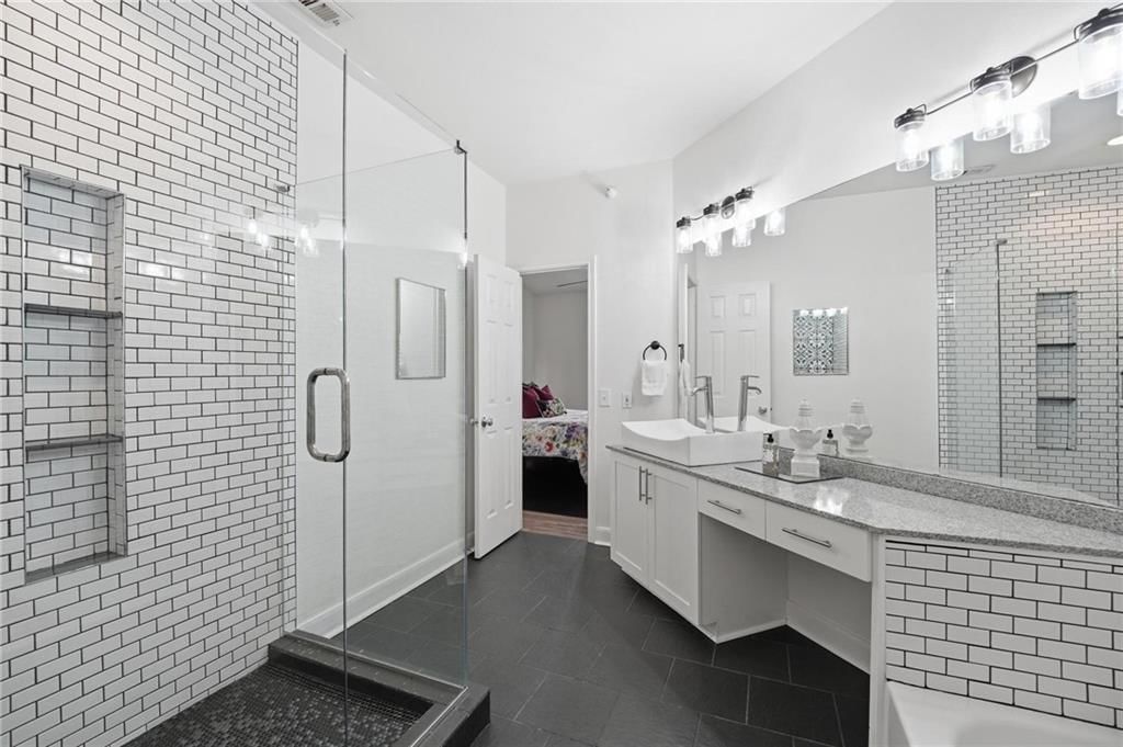 11624 TOMAHAWK CREEK Parkway — photo 38