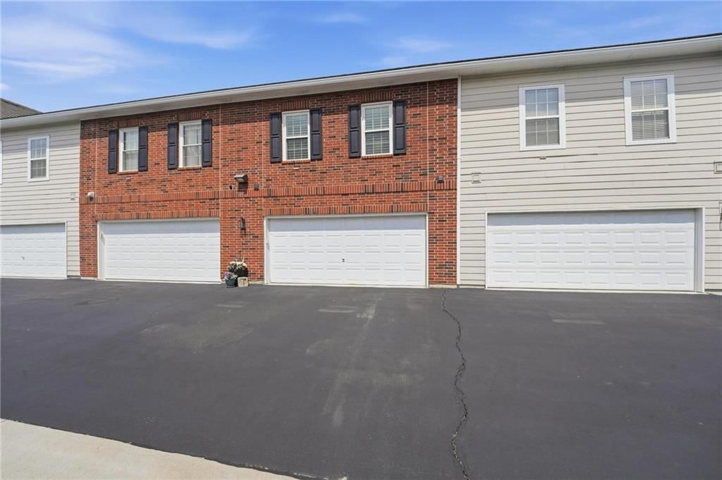 11624 TOMAHAWK CREEK Parkway — photo 42