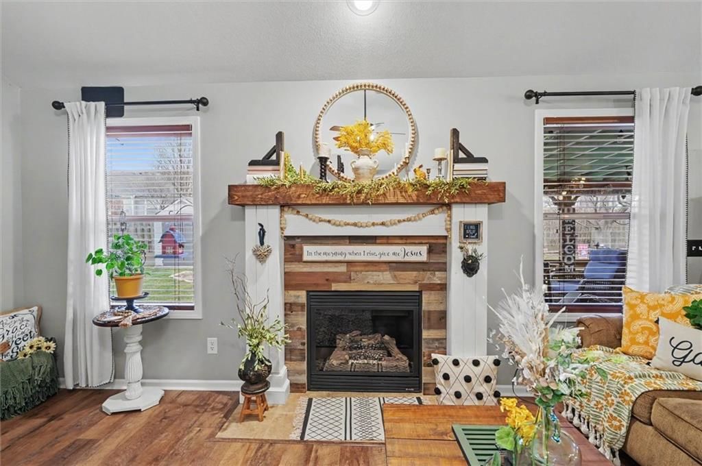 1008 Kathys Court — photo 2