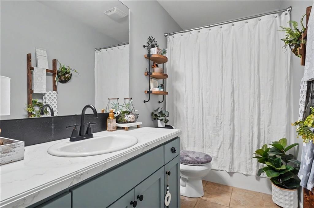 1008 Kathys Court — photo 16