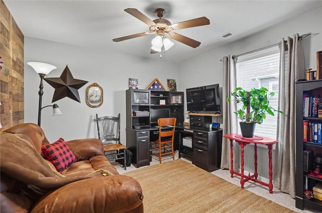 1008 Kathys Court — photo 17